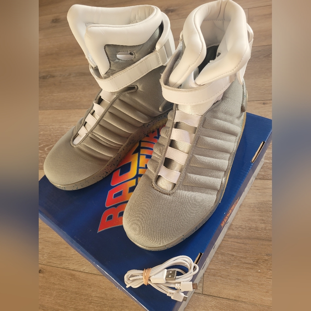 Back to the future  warrior shoes men Size10